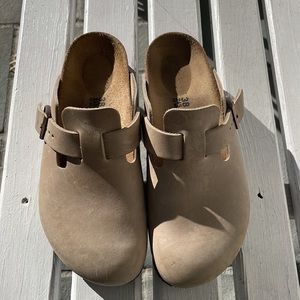 NEW BIRKENSTOCK CLOGS